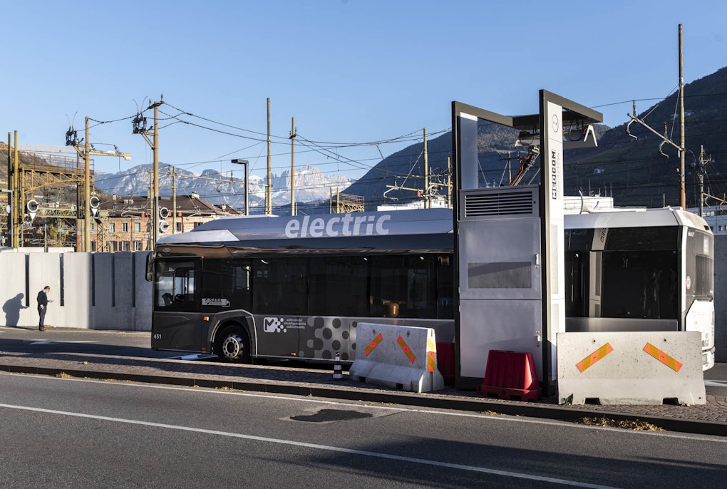 Data and scenarios for zero-emission buses