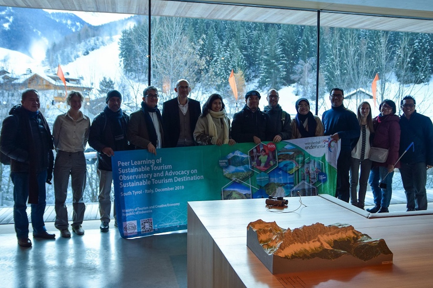 Gli osservatori per il turismo sostenibile si scambiano idee. Delegazione indonesiana in visita in Alto Adige.