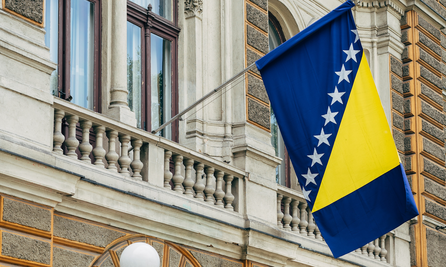 Streamlining a tangled web: Towards a truly democratic Bosnia and Herzegovina
