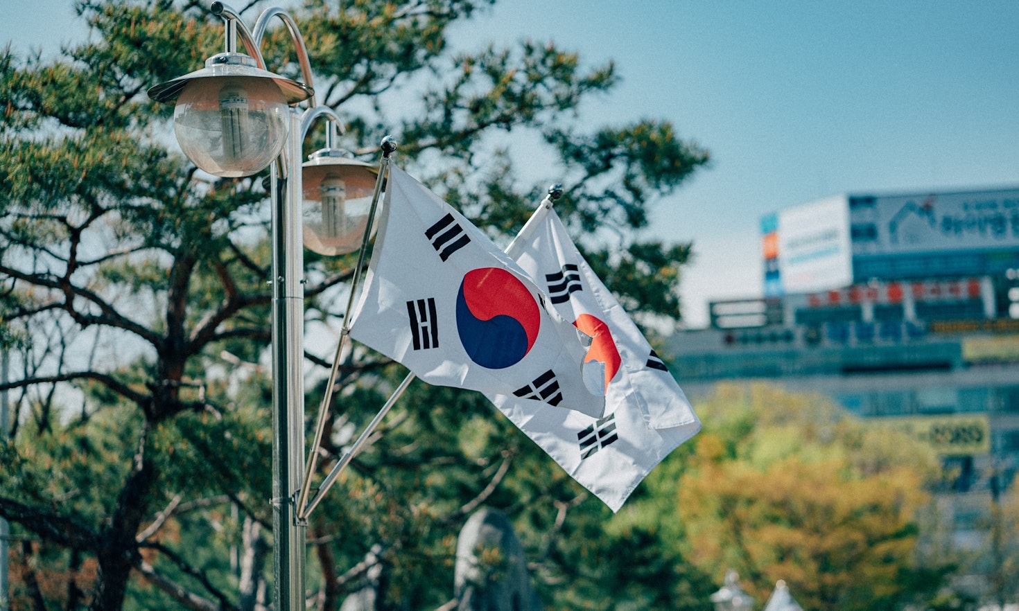 Lingering Images in Japanese Popular Culture