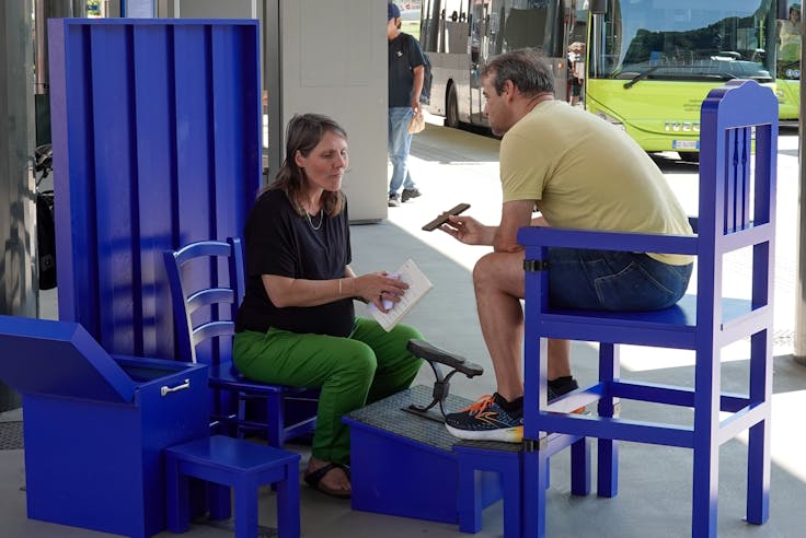 A "Chit-Chat" at the Bolzano Bus Station