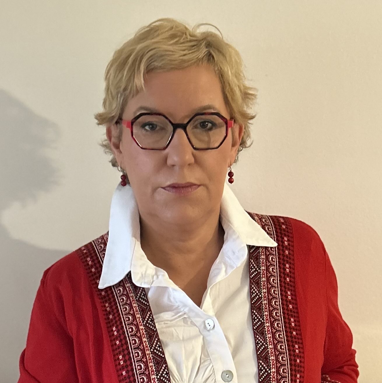 Professor Petra Roter